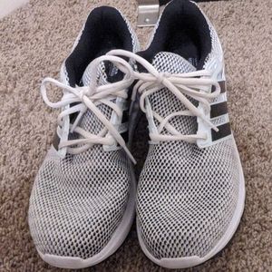 Men's Adidas cloud foam sneakers